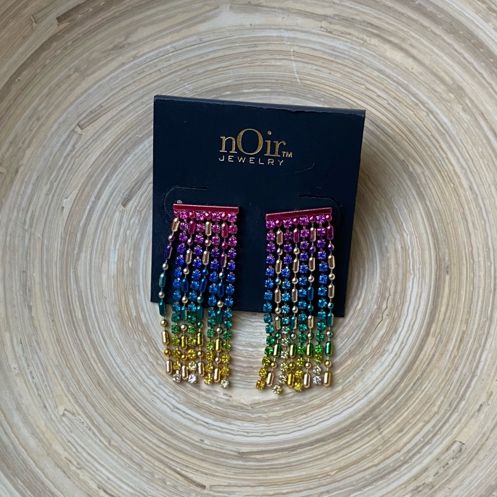 NWT, nOir Rainbow Dangle Pst Earrings